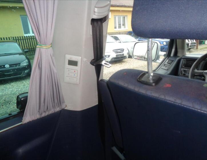 Volkswagen Caravelle 11