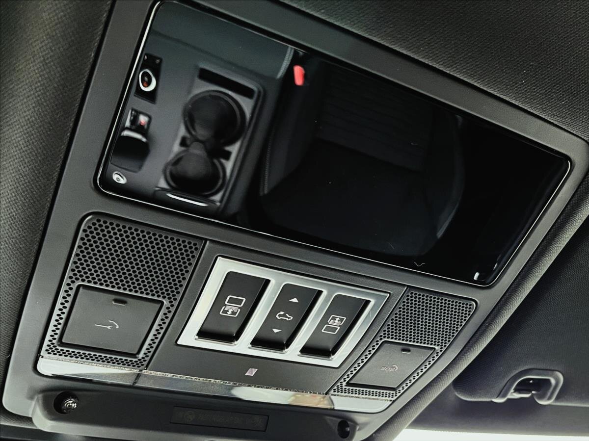 Land Rover Discovery SUV / Terénní 3,0 l 257 kw