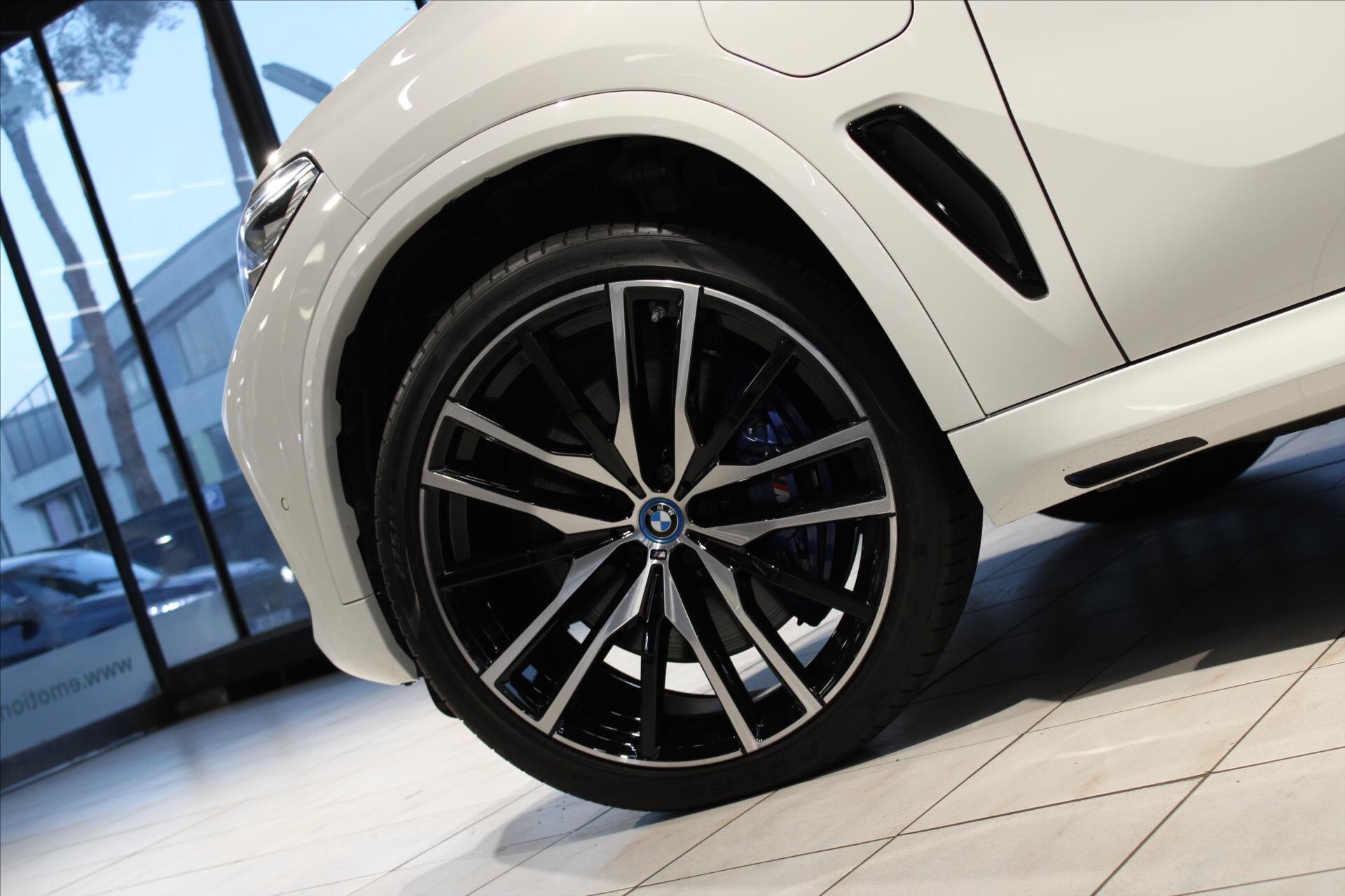 BMW X5 SUV 3,0 l 290 kw