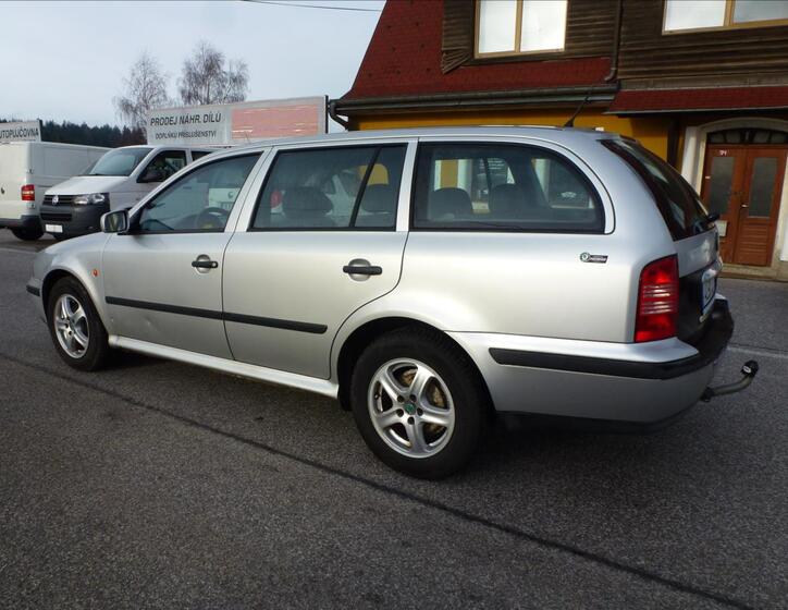 Škoda Octavia 11