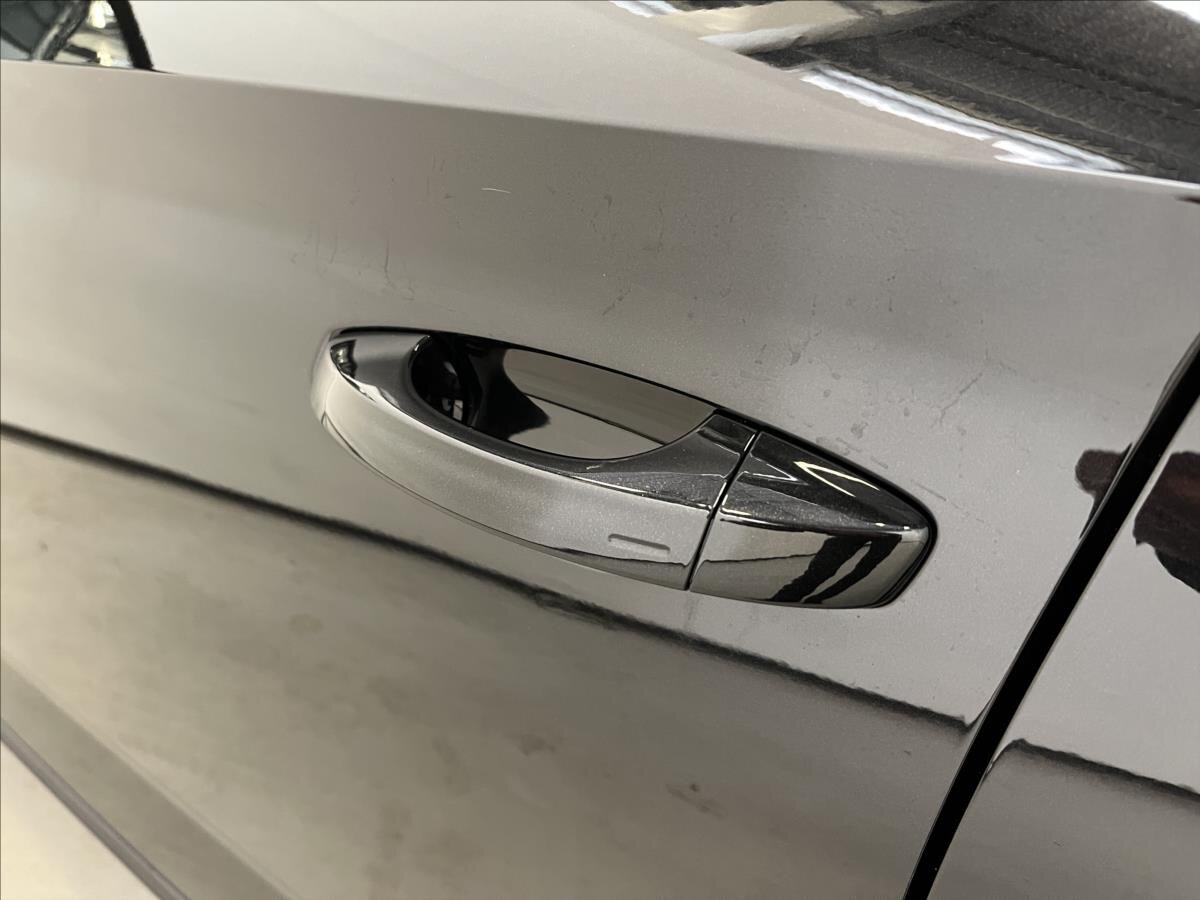 Škoda Scala Hatchback 1,5 l 110 kw