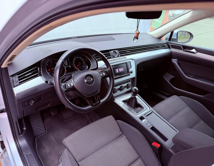 Volkswagen Passat Kombi 2,0 l 110 kw