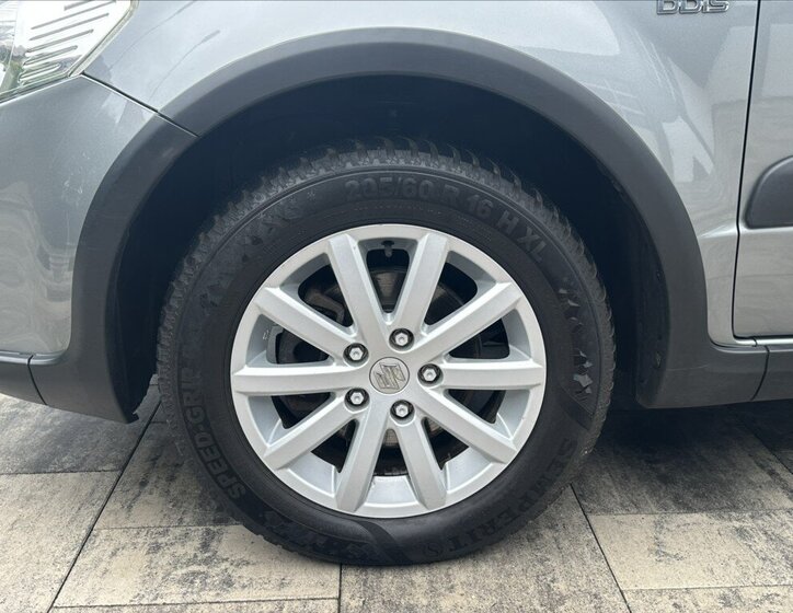 Suzuki SX4 Hatchback 2,0 l 99 kw