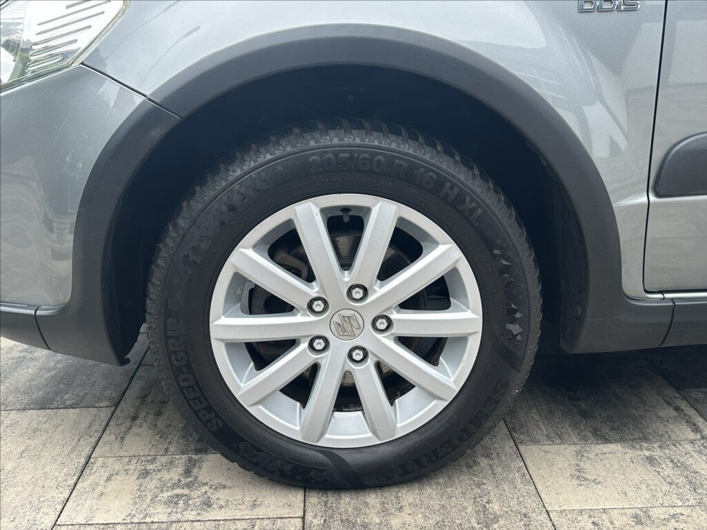 Suzuki SX4 Hatchback 2,0 l 99 kw