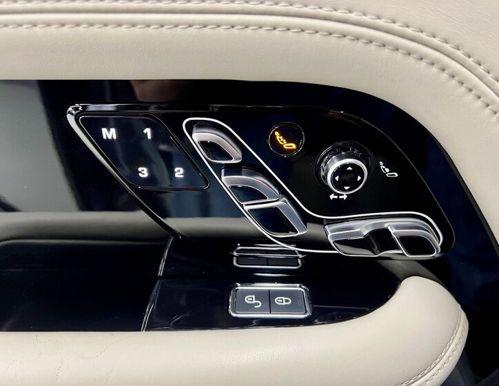 Land Rover Range Rover SUV / Terénní 5,0 l 386 kw