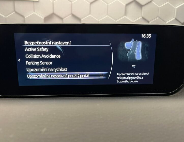 Mazda MX-30 SUV / Terénní 0,0 107 kw