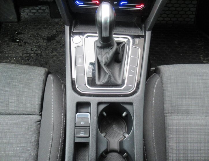 Volkswagen Passat Kombi 2,0 l 110 kw