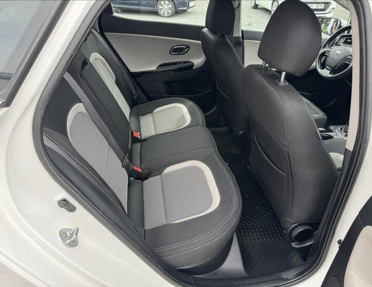 KIA Ceed Hatchback 1,6 l 94 kw