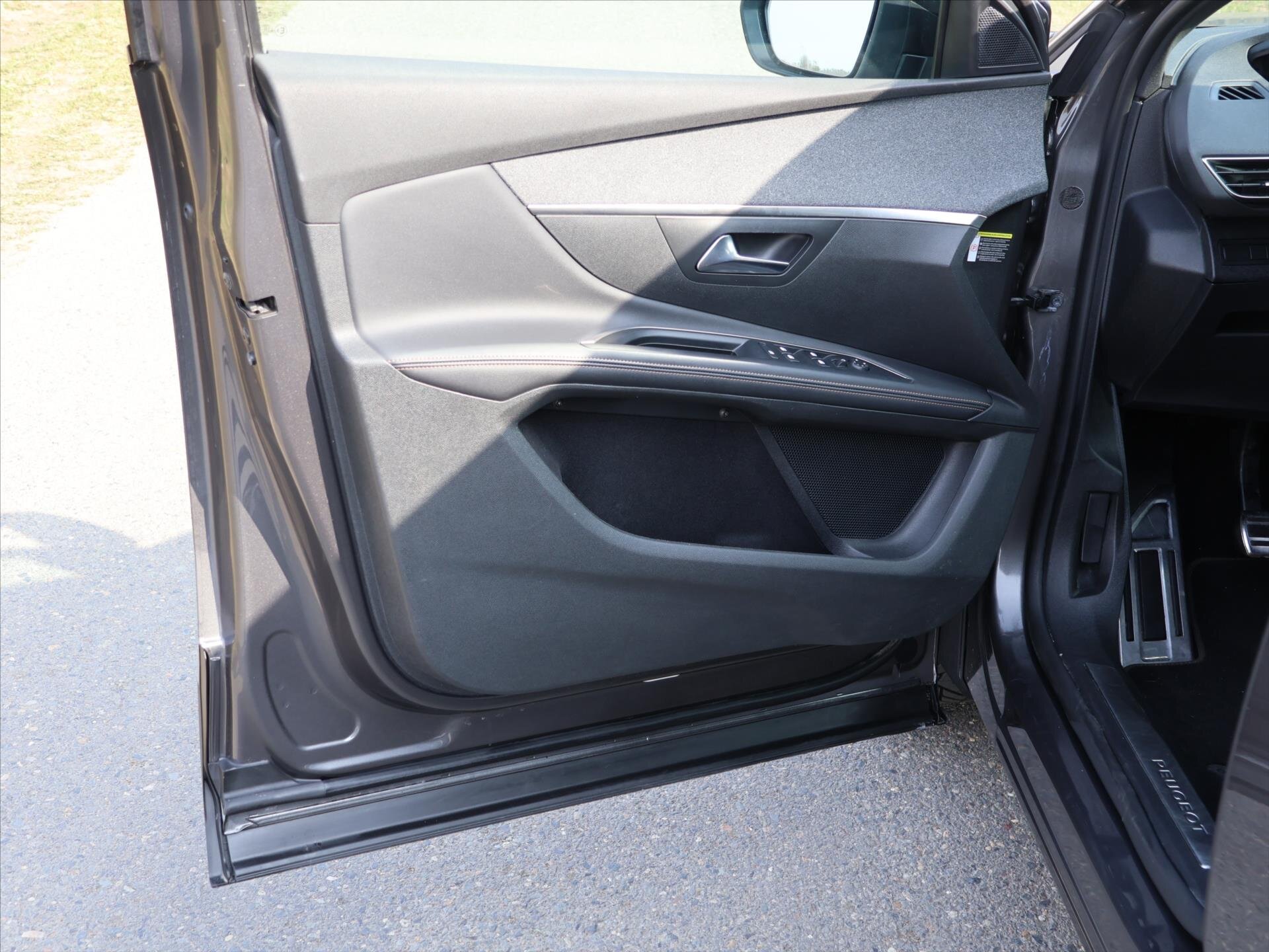 Peugeot 5008 SUV / Terénní 1,2 l 96 kw