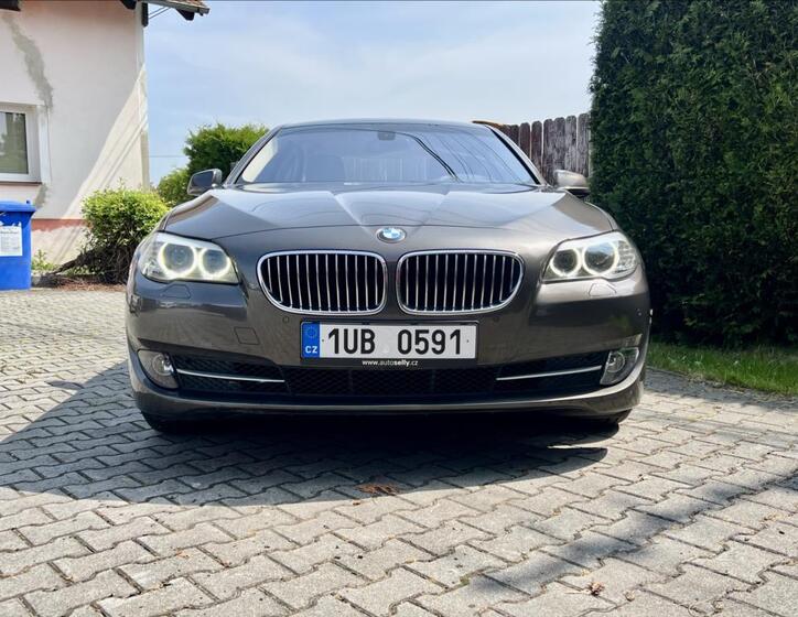 BMW Řada 5 8