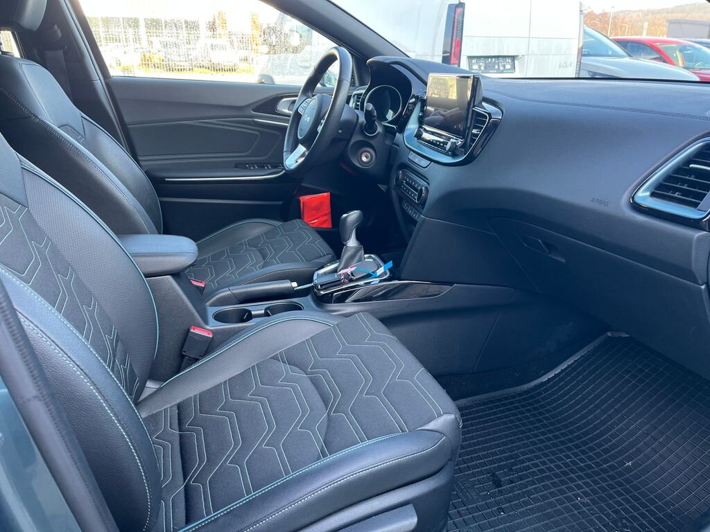 KIA Ceed Hatchback 1,5 l 103 kw