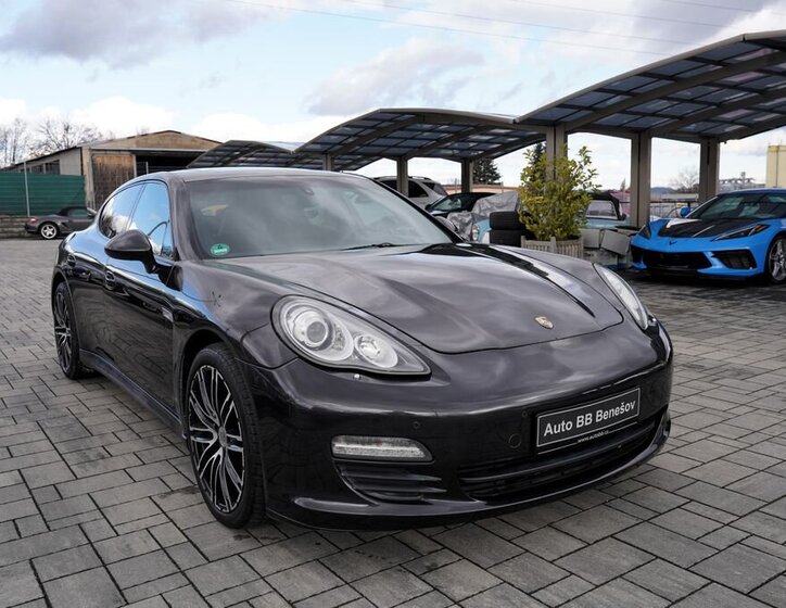 Porsche Panamera Sedan 3,6 l 220 kw