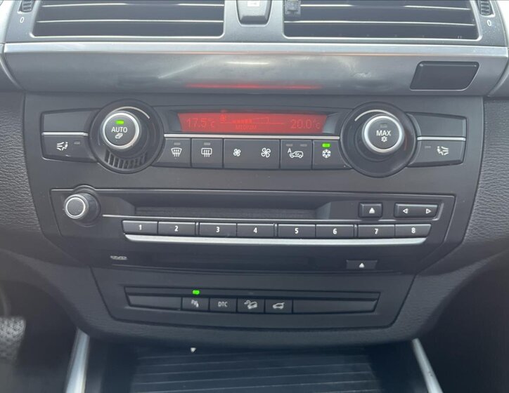 BMW X5 SUV / Terénní 3,0 l 200 kw