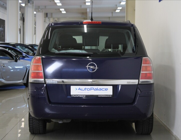 Opel Zafira 4