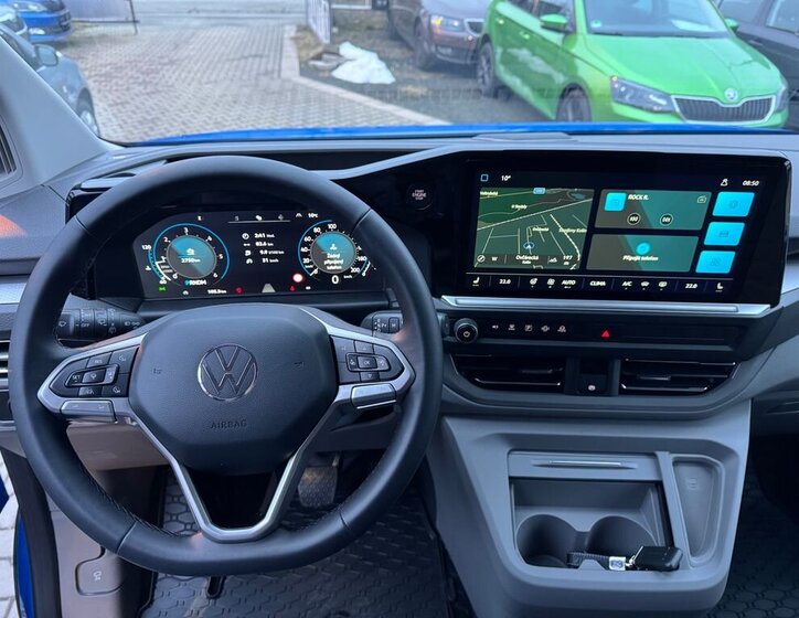 Volkswagen Caravelle 22