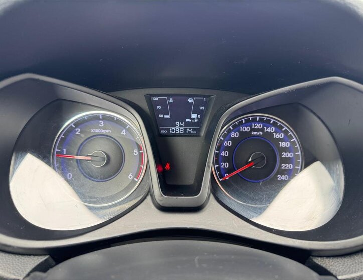 Hyundai ix20 MPV 1,4 l 66 kw