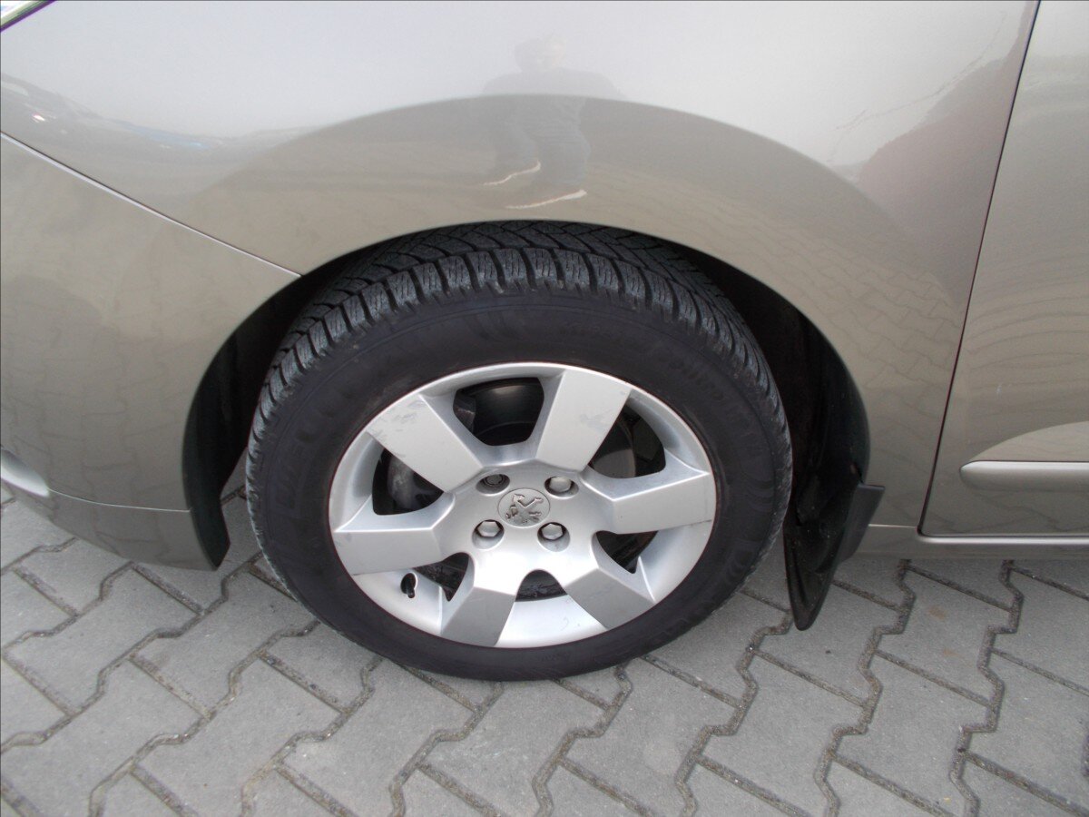 Peugeot 5008 MPV 1,6 l 80 kw