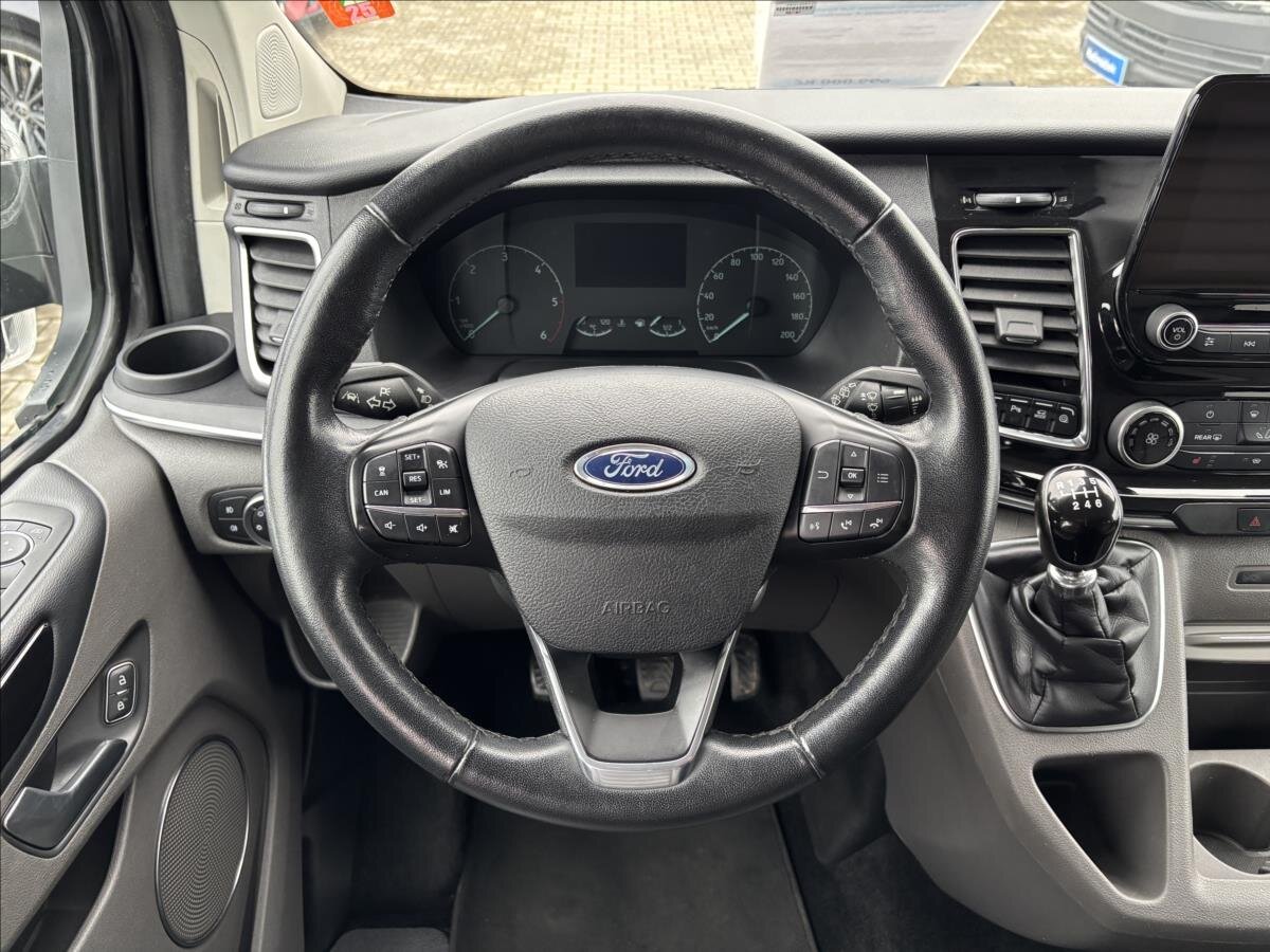 Ford Tourneo Custom Kombi 2,0 l 136 kw