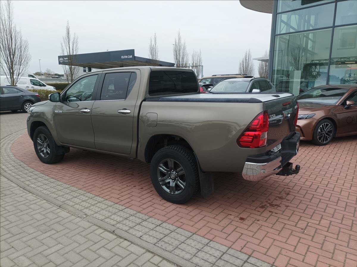 Toyota Hilux Pick-up 2,4 l 110 kw