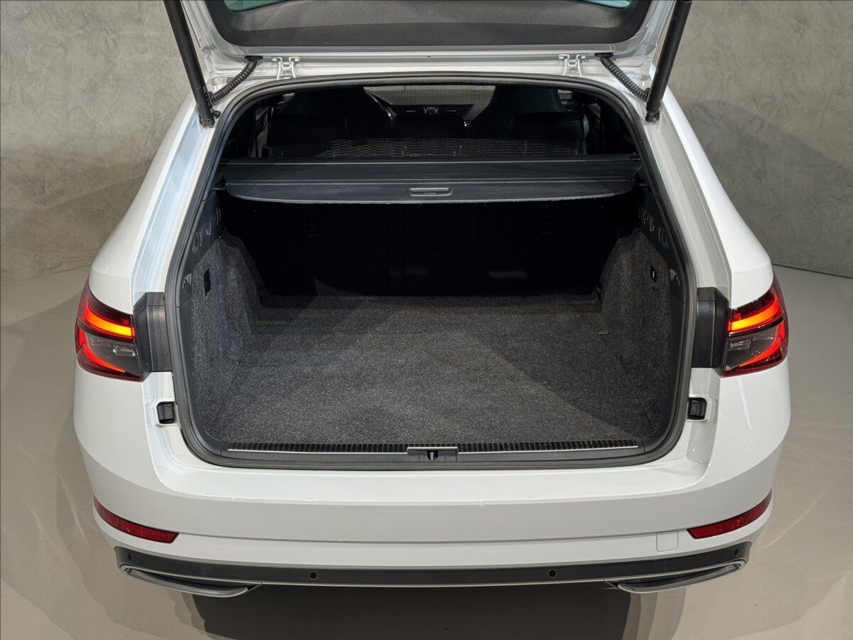 Škoda Superb Kombi 1,4 l 160 kw