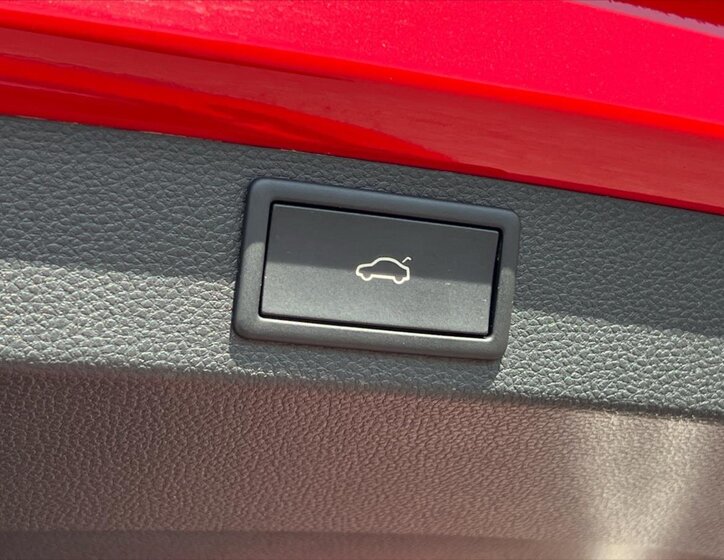 Škoda Karoq SUV / Terénní 1,5 l 110 kw