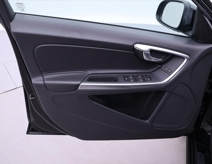 Volvo V60 Kombi 2,0 l 110 kw
