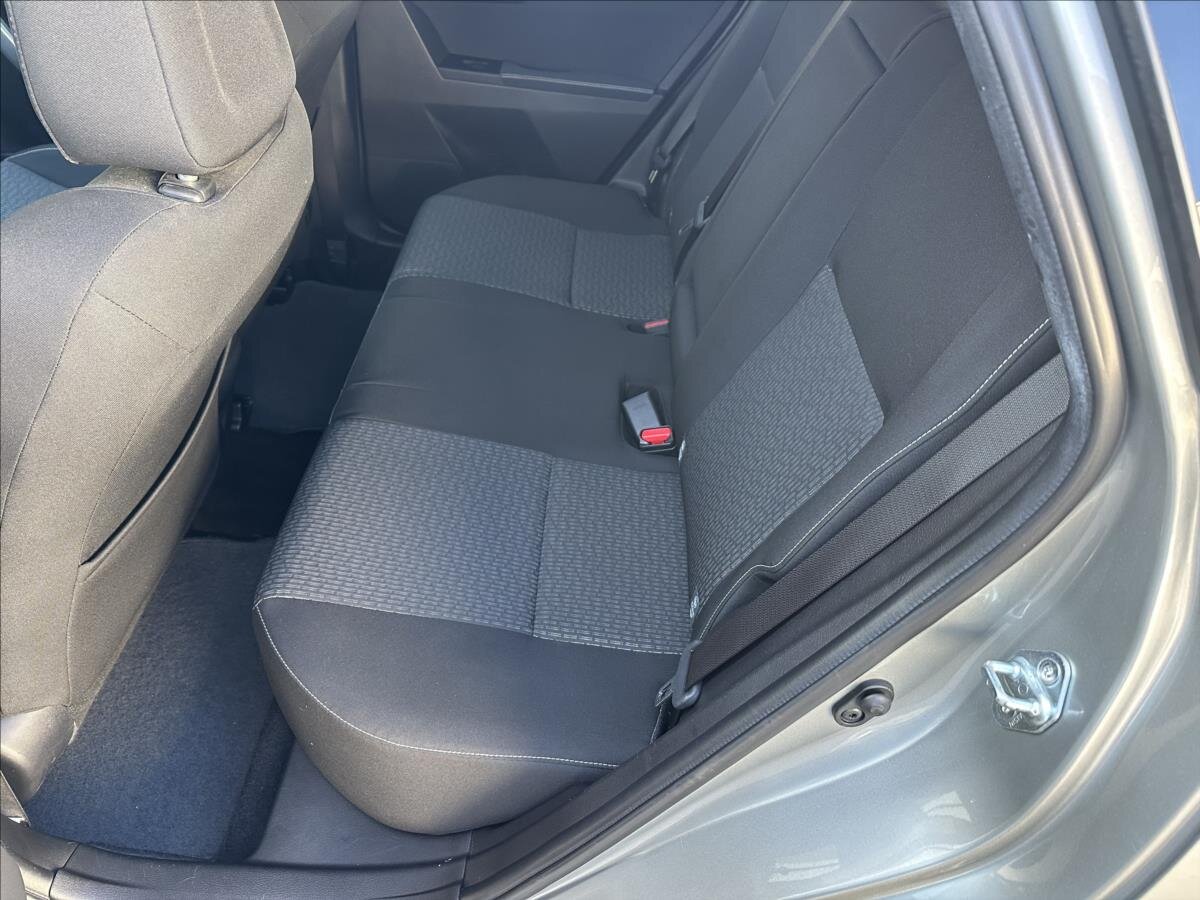 Toyota Auris Kombi 1,6 l 98 kw