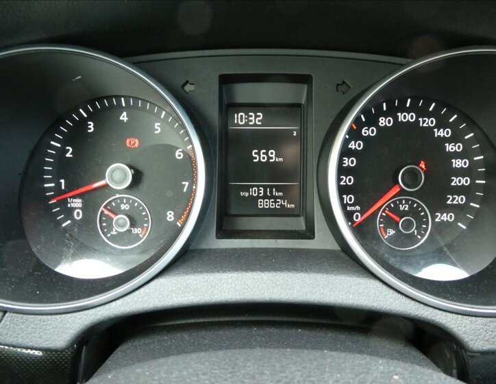 Volkswagen Golf Hatchback 1,2 l 63 kw