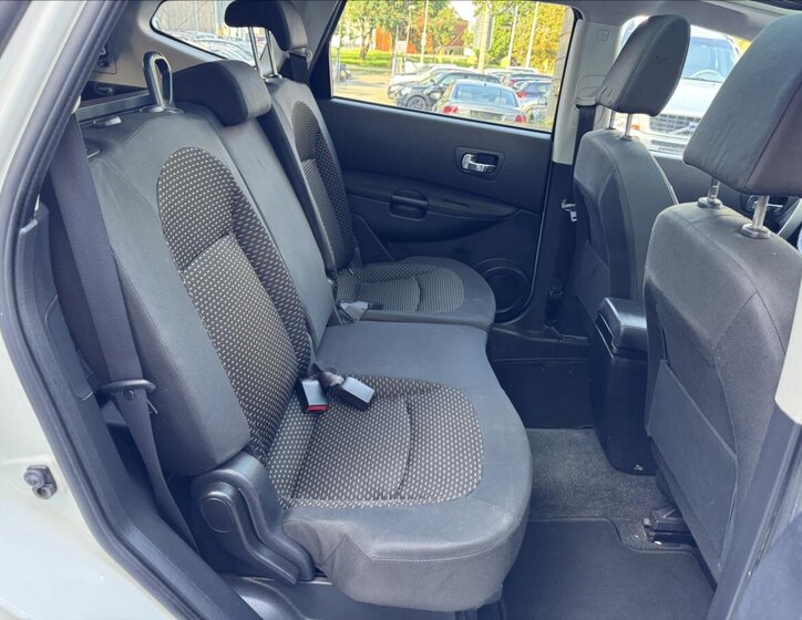 Nissan Qashqai SUV 1,5 l 76 kw