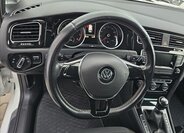 Volkswagen Golf 11