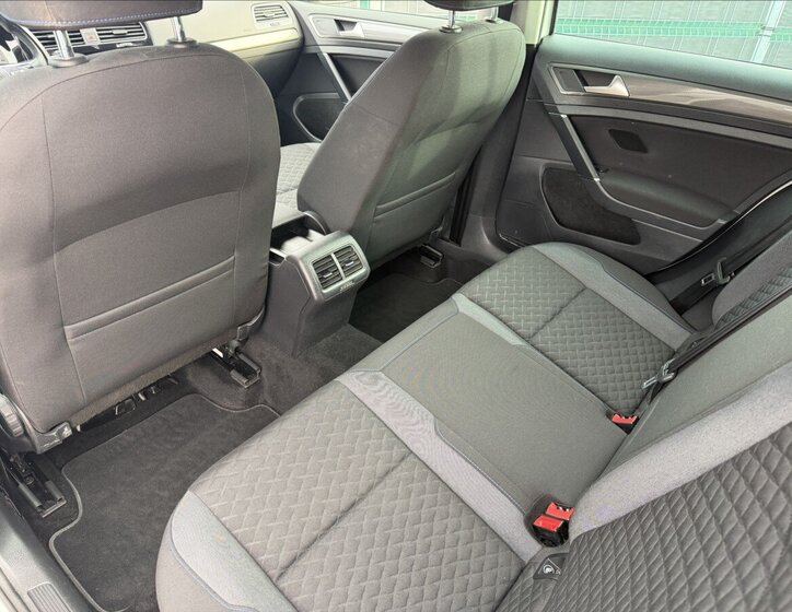 Volkswagen Golf Kombi 999,0 81 kw