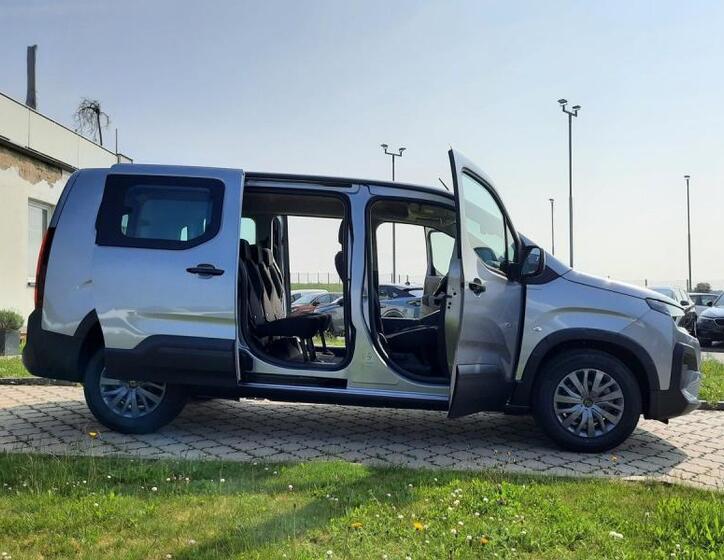 Peugeot Rifter 10