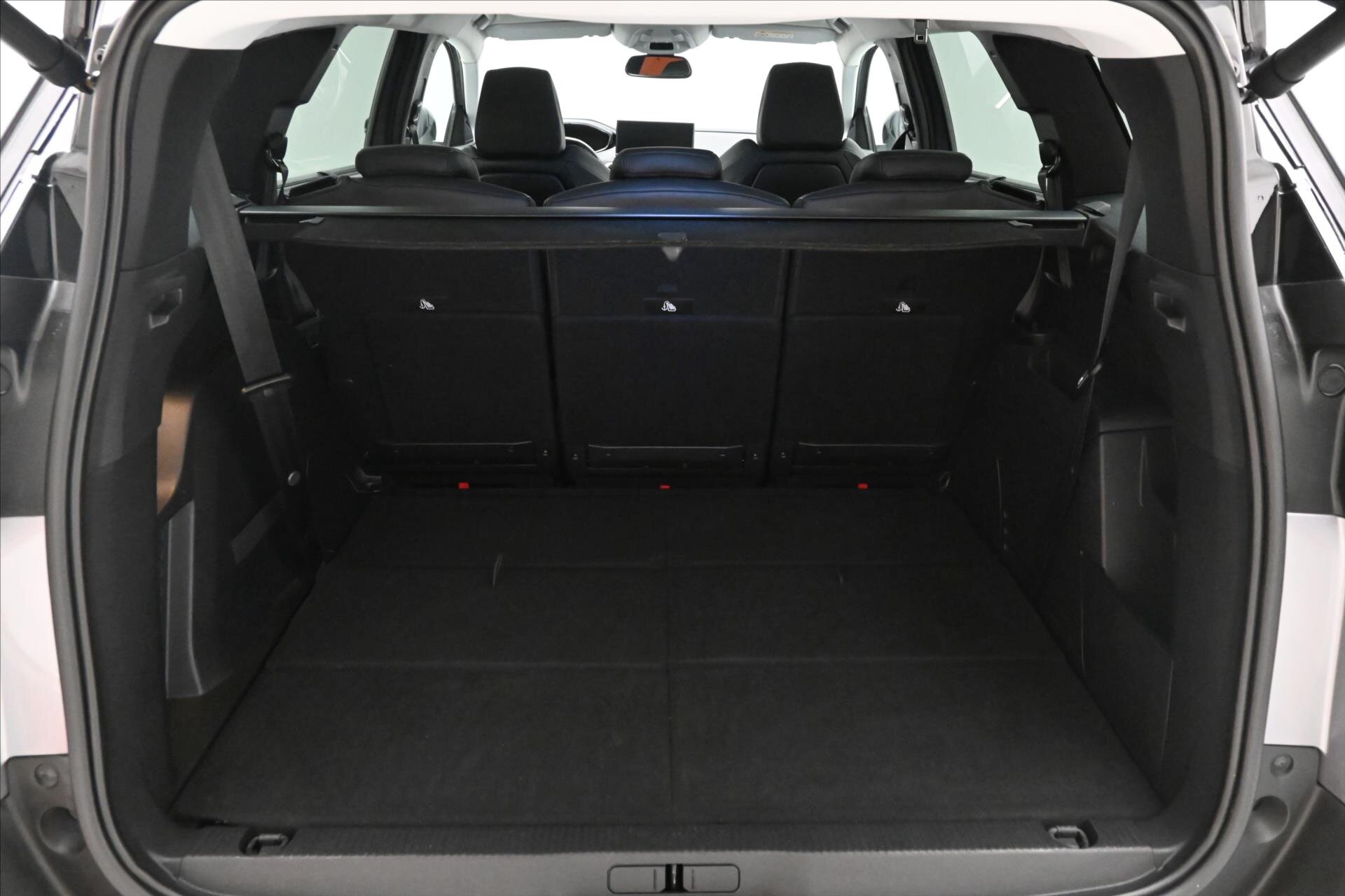 Peugeot 5008 SUV / Terénní 1,5 l 96 kw