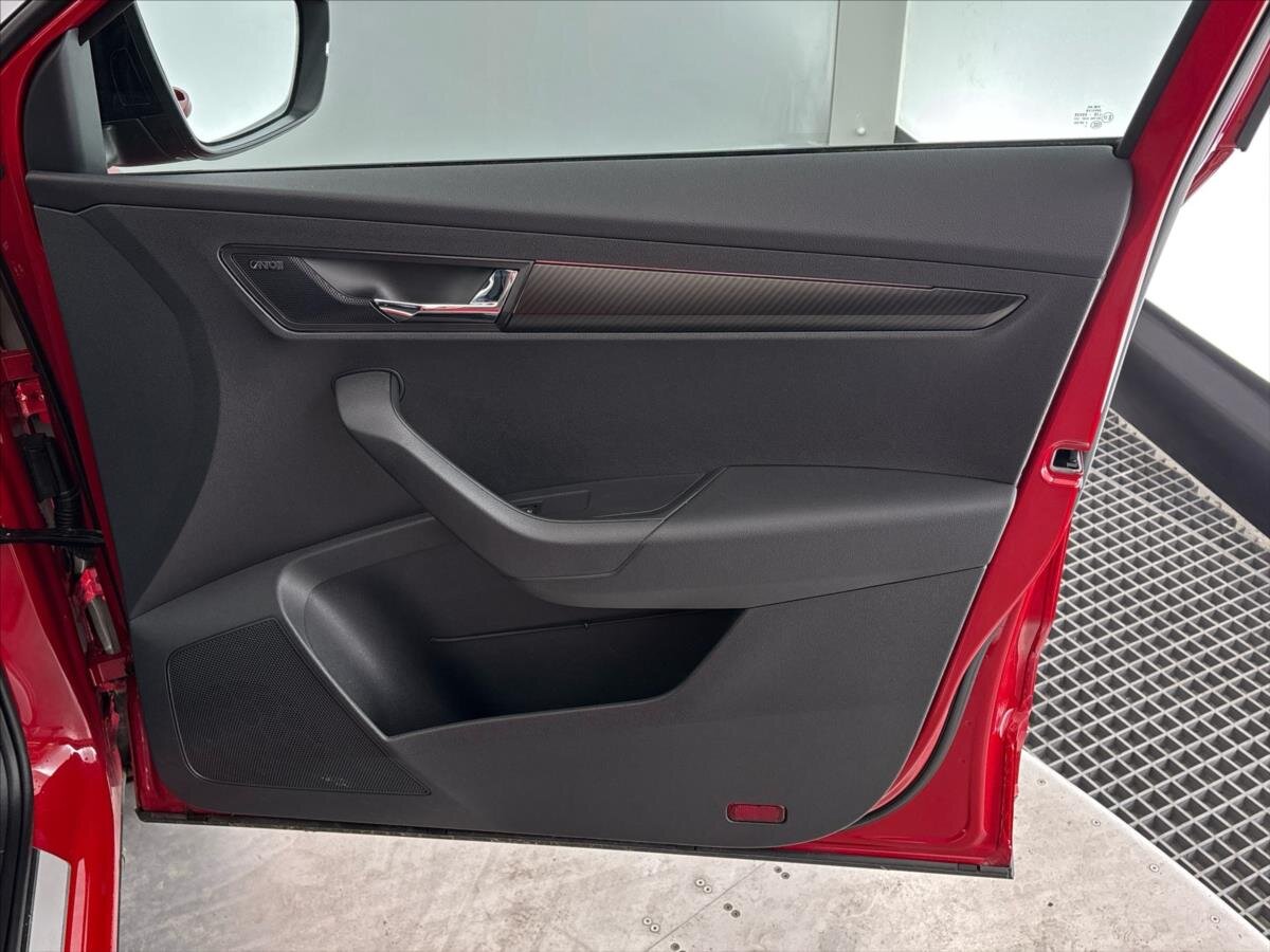 Škoda Karoq SUV / Terénní 1,5 l 110 kw