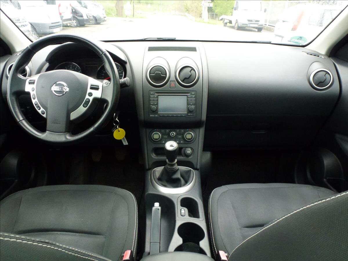 Nissan Qashqai SUV / Terénní 2,0 l 104 kw