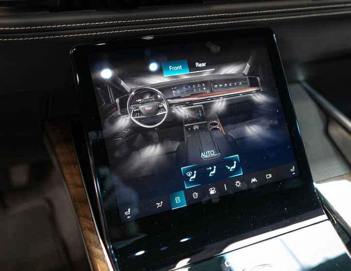 Cadillac Escalade SUV 6,2 l 313 kw