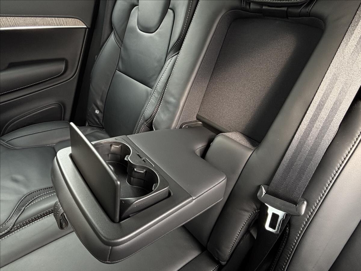 Volvo XC90 SUV 2,0 l 173 kw