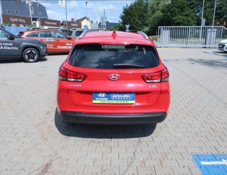Hyundai i30 Kombi 998,0 88 kw