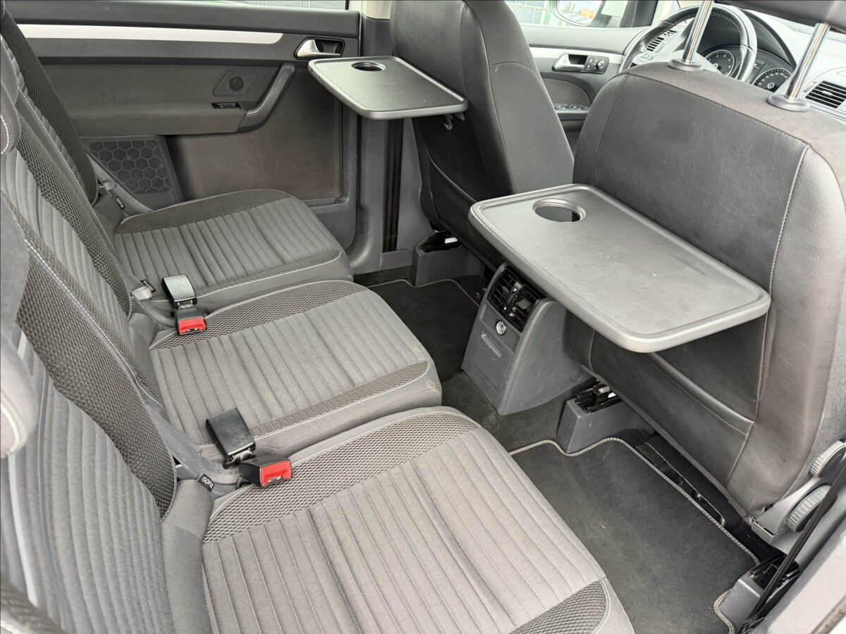 Volkswagen Touran MPV 1,2 l 77 kw