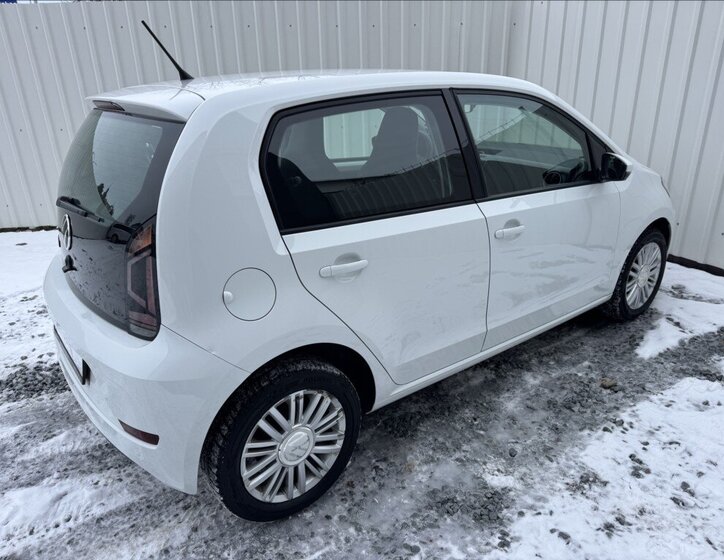 Volkswagen up! 13