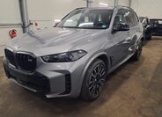 BMW X5 SUV / Terénní 4,4 l 390 kw
