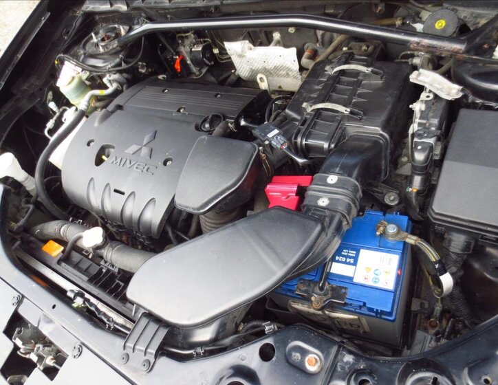 Mitsubishi Outlander SUV / Terénní 2,4 l 125 kw