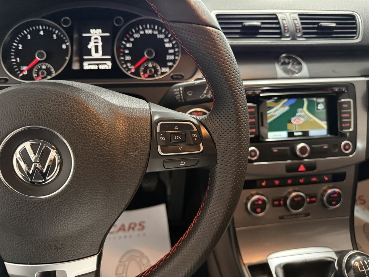 Volkswagen Passat Kombi 1,4 l 90 kw