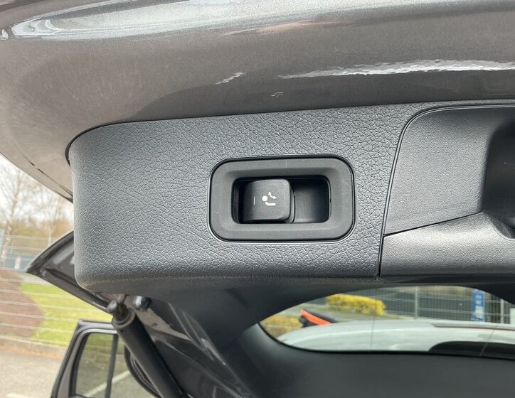 Mercedes-Benz GLB SUV / Terénní 2,0 l 140 kw