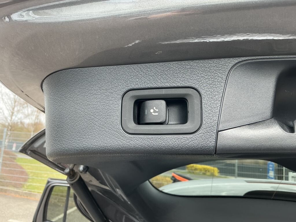 Mercedes-Benz GLB SUV / Terénní 2,0 l 140 kw