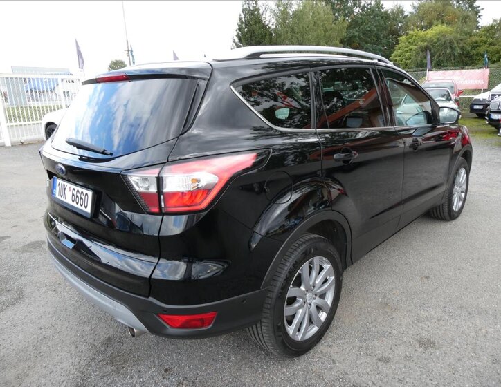 Ford Kuga SUV 1,5 l 110 kw