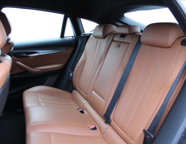 BMW X6 33