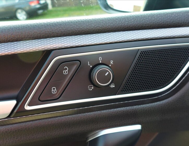 Volkswagen Golf Sportsvan Kombi 1,2 l 81 kw