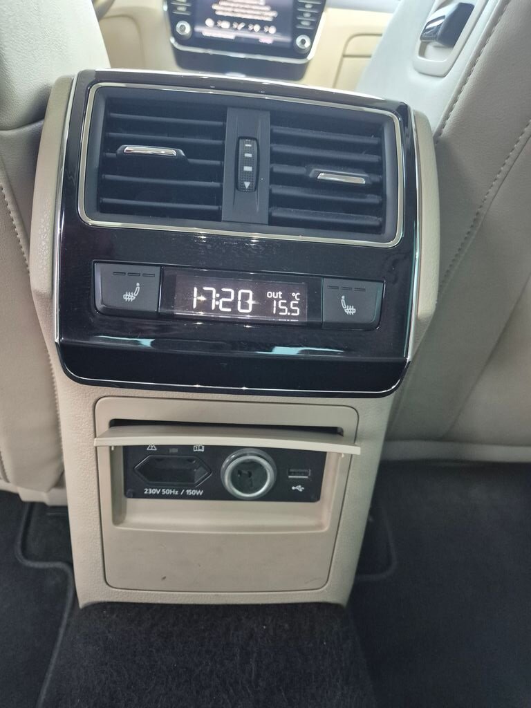 Škoda Superb Sedan / Limuzína 2,0 l 110 kw