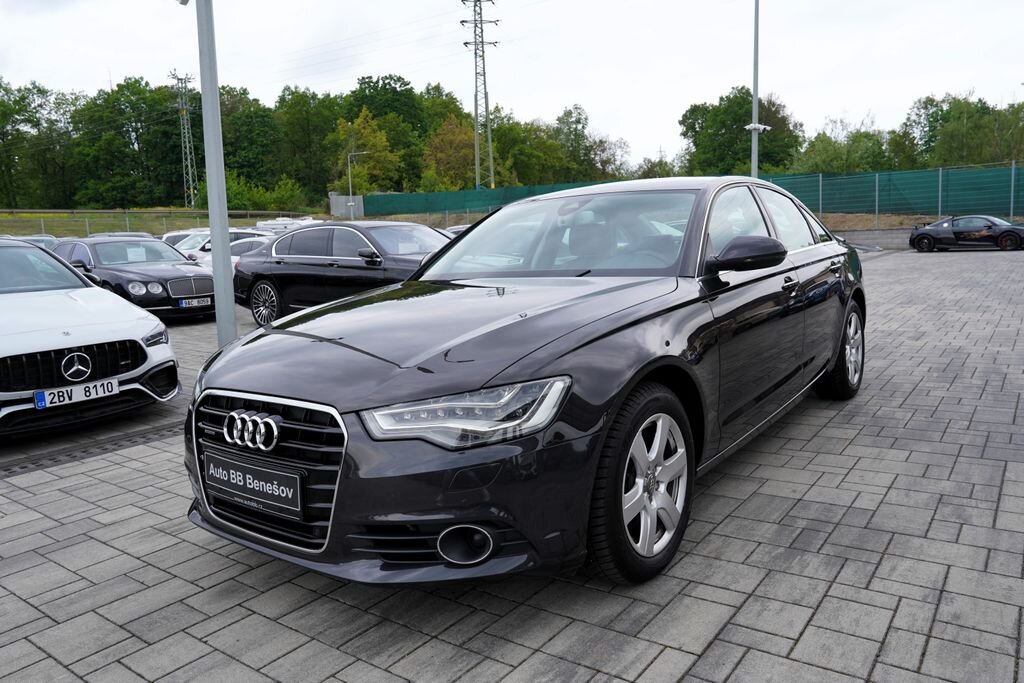 Audi A6 Sedan / Limuzína 2,8 l 150 kw